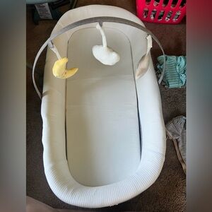 Travel bassinet